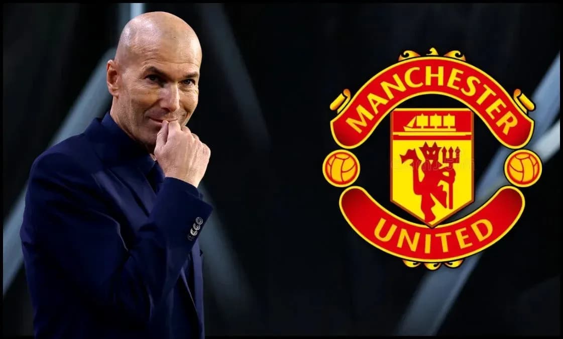 Zinedine Zidane con logo de Manchester United de fondo