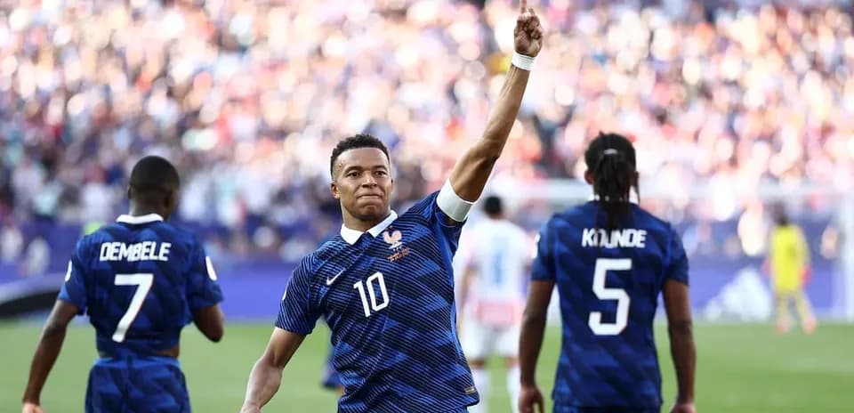 Kylian Mbappé celebrando un gol en partido