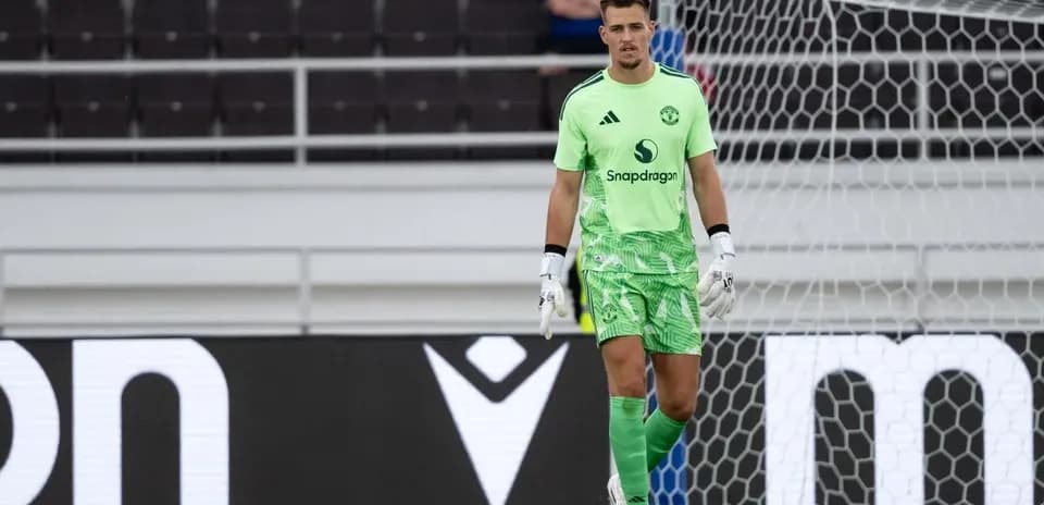Portero de Manchester United en el campo de juego