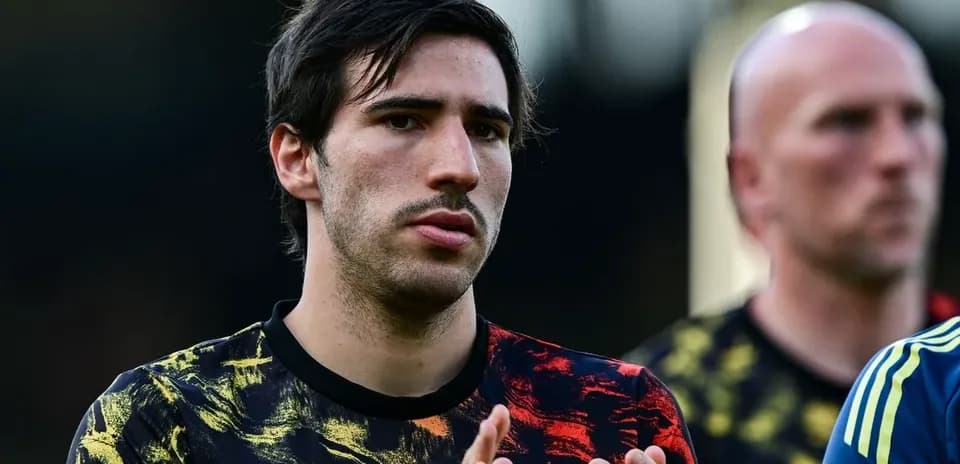 Jugador aplaudiendo antes del inicio del partido