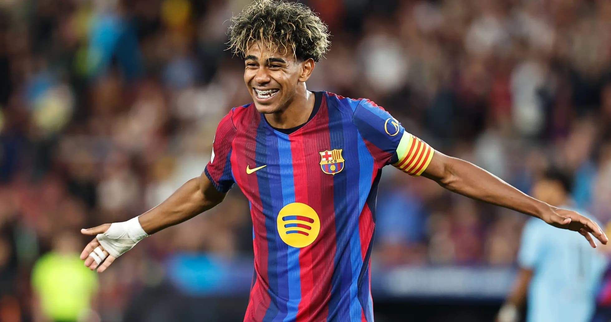 Jugador del Barcelona celebrando un gol en el estadio