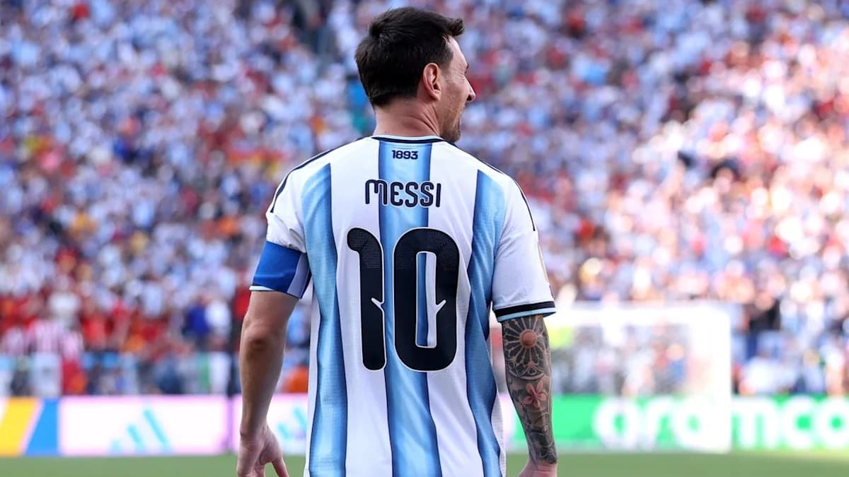Lionel Messi se despide de la selección con dignidad; Cristiano Ronaldo no pudo hacerlo así