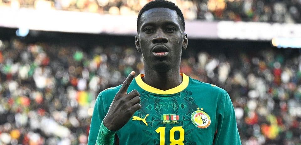 Pierre Sage reconoce la difícil situación de Ismaila Sarr ante el fuerte interés del Liverpool