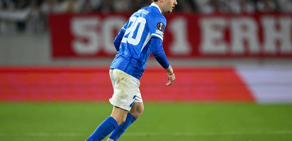 Kostantinos Karetsas firma con Borussia Dortmund hasta 2031 tras superar reconocimiento médico