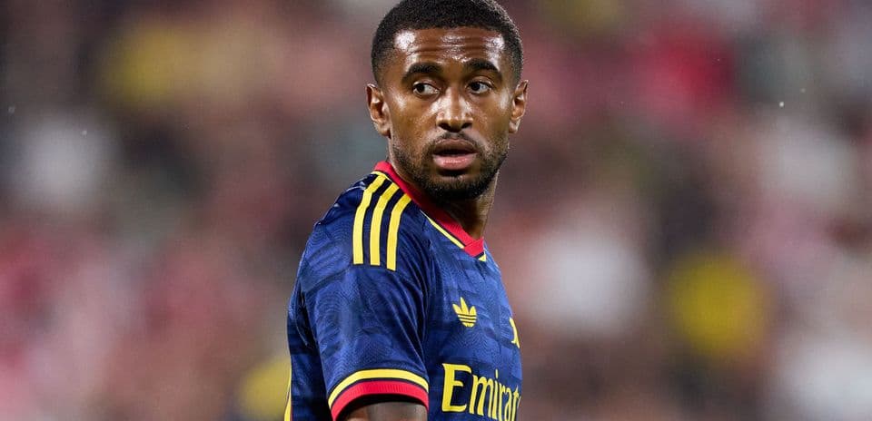 Reiss Nelson se despide del Arsenal tras acuerdo de rescisión mutua de contrato