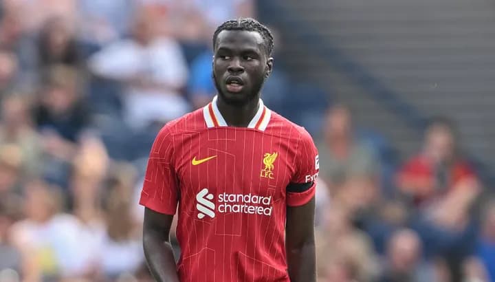Actualizaciones de fichajes: joven de Liverpool sale cedido, Ipswich incorpora a Issa Diop y Besiktas tras Joe Willock