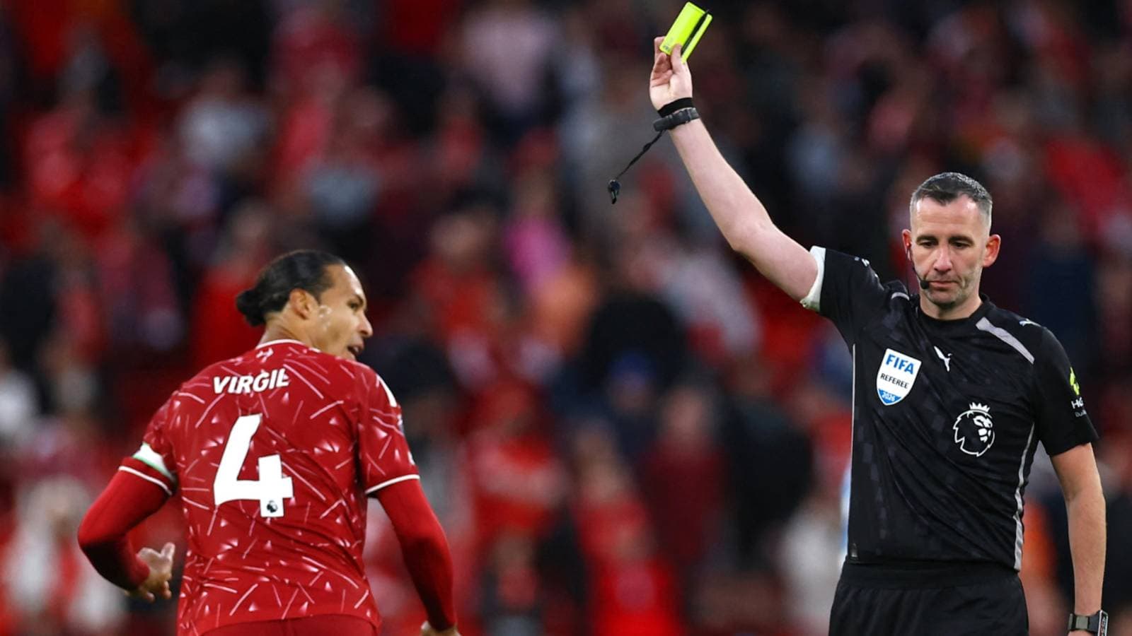 Por qué Chris Kavanagh, nacido en Manchester, puede arbitrar partidos del Man City