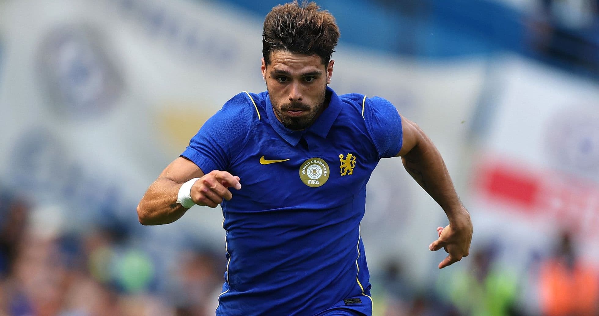 Chelsea fija un precio récord por Pedro Neto mientras Al-Hilal acuerda términos personales y complica a Manchester City y Arsenal