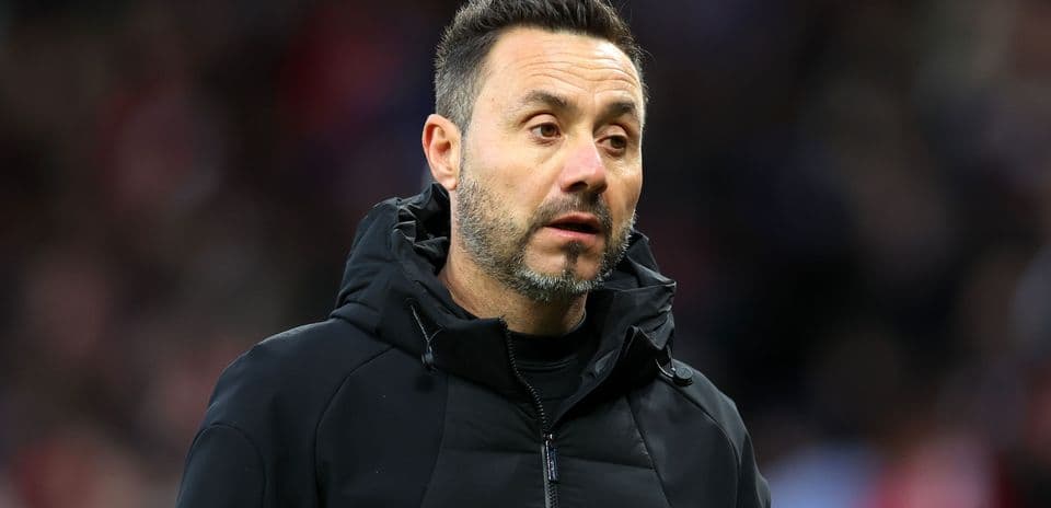 Roberto De Zerbi prohíbe móviles para fortalecer a Tottenham tras inicio sin victorias