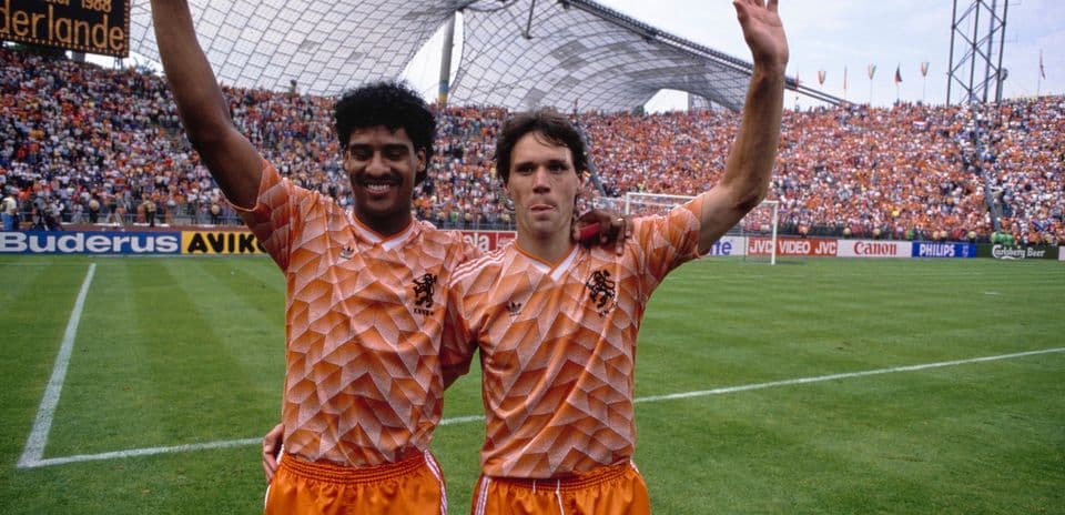 Holanda vence a Alemania en Hamburgo: Van Basten define una semifinal histórica