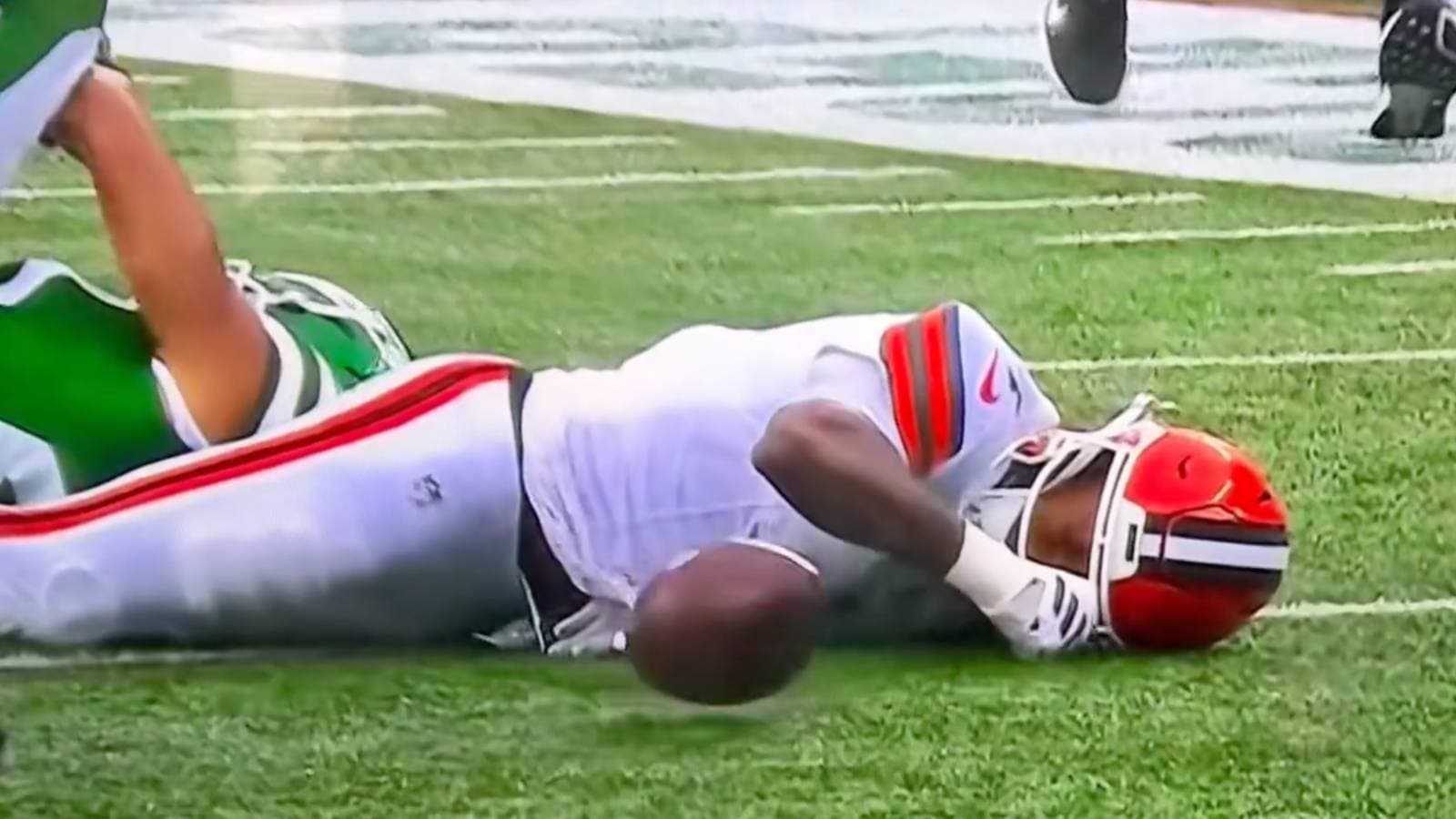 Aficionados Piden Expulsión Permanente de Minkah Fitzpatrick Tras Fuerte Entrada a KC Concepcion