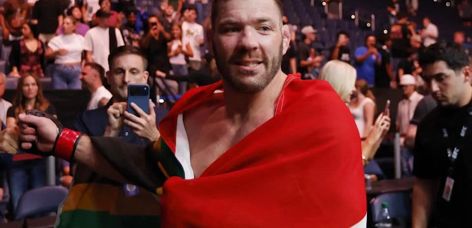 UFC propuso a Dricus Du Plessis un torneo de cuatro peleadores para aspirar al título de peso semipesado