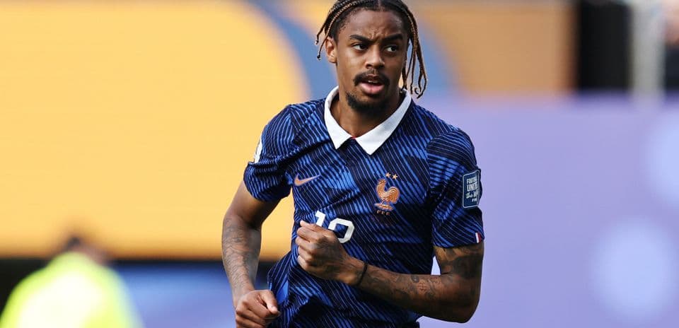 Liverpool prepara una nueva oferta por Bradley Barcola tras movimientos en el mercado del PSG