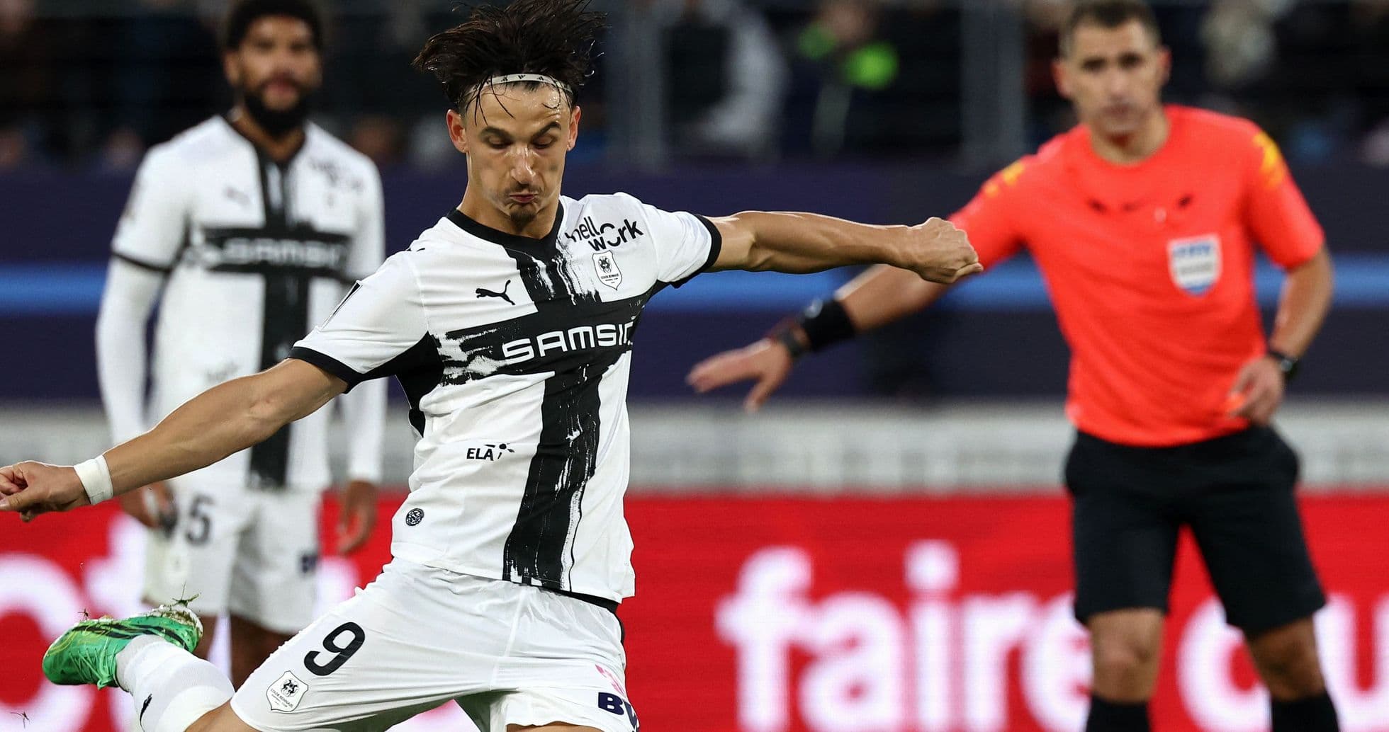 Récord de penales en Ligue 1: Paris FC sorprende a Rennes en un partido de siete goles