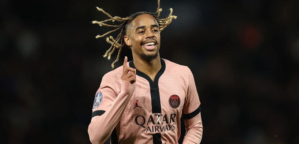 Luis Campos asegura que la ventana de transferencias del PSG sigue abierta ante el interés de Liverpool por Barcola y Mbaye
