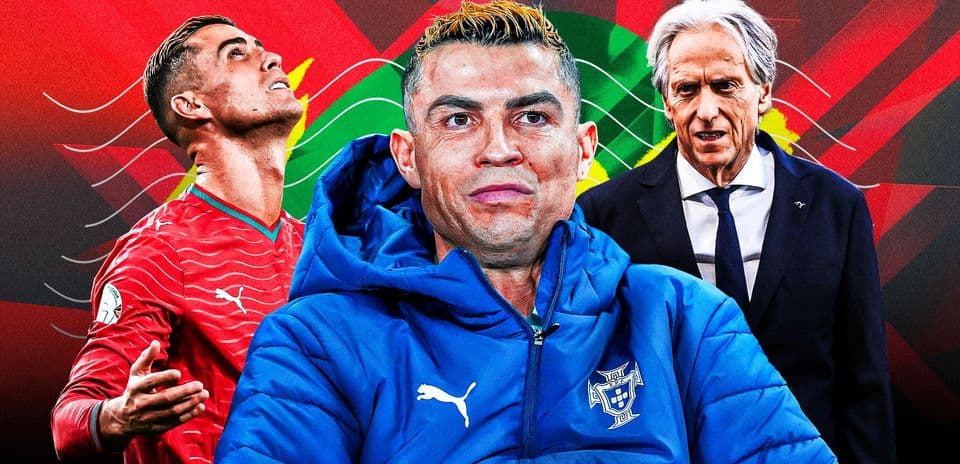 Cristiano Ronaldo debería dejar el incómodo papel de animador en Portugal y seguir el ejemplo de Messi retirándose