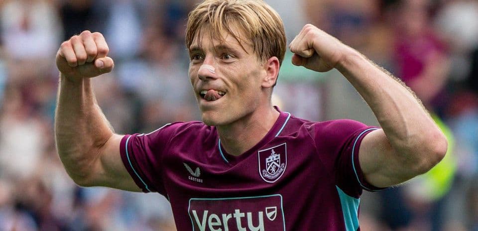Ipswich ficha a Zian Flemming del Burnley por £20 millones en el último día de mercado