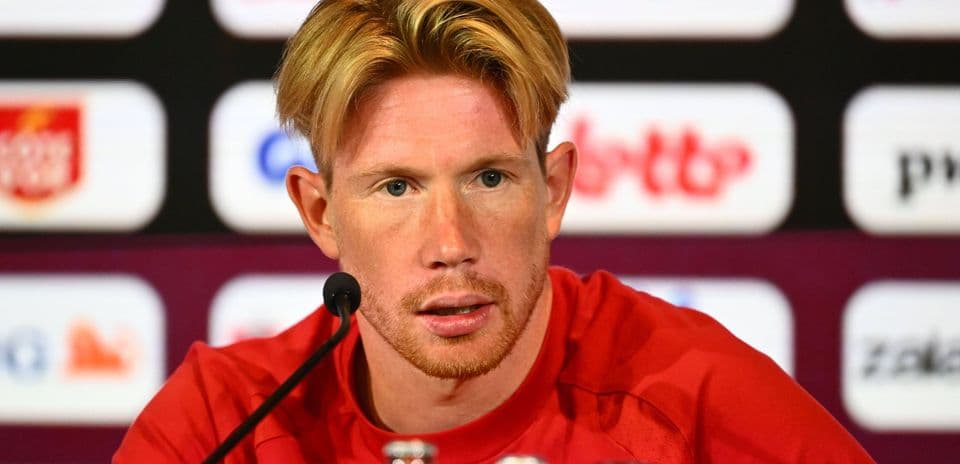 Kevin De Bruyne confirma su continuidad en la selección belga y valora a Mark van Bommel