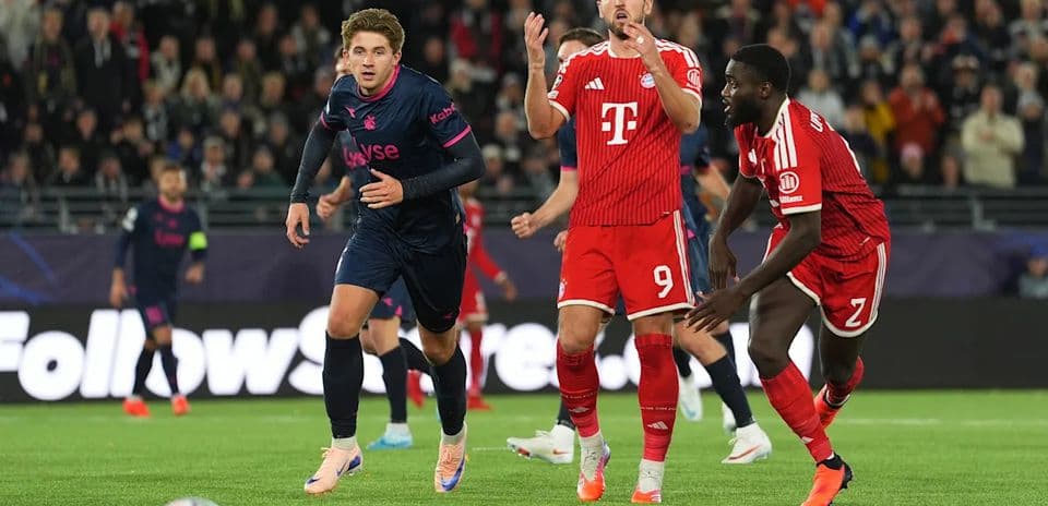 Manchester United cae ante Atlético, Bayern empata y Barcelona domina en jornada de Champions