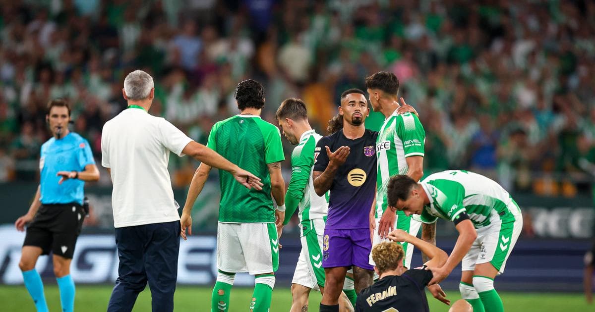 Manuel Pellegrini enfrenta posible suspensión de 12 partidos tras críticas al árbitro en derrota contra Barcelona