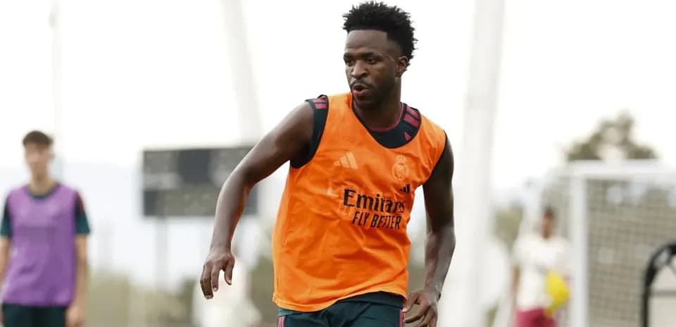 Vinicius Jr. regresa a los entrenamientos de Real Madrid: avances en las negociaciones contractuales y posible interés del Arsenal
