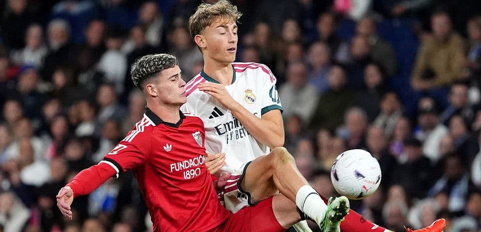 Dean Huijsen destaca la solidez defensiva del Real Madrid tras victoria contra Sevilla