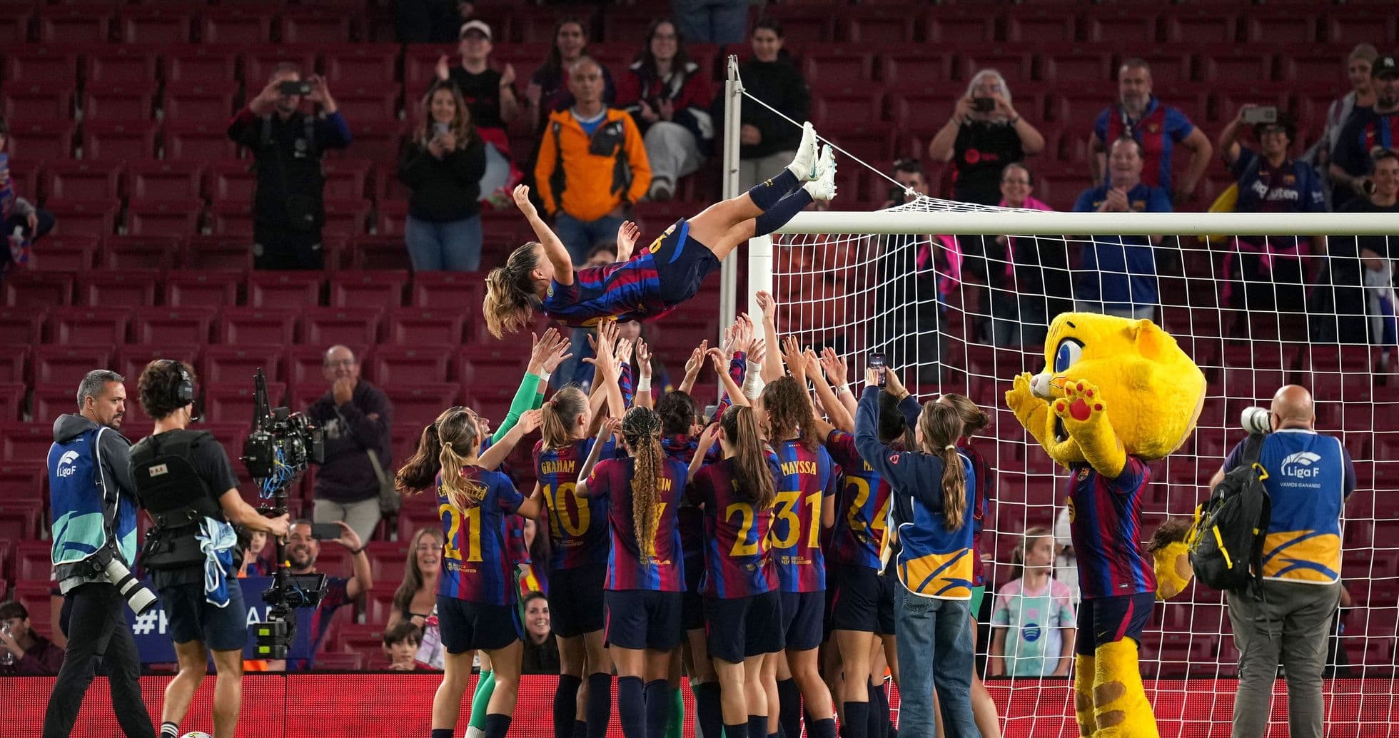 Claudia Pina lidera la goleada histórica del Barcelona contra el Real Madrid en El Clásico femenino