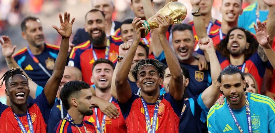 España corona su dominio mundial con el título de la Copa del Mundo