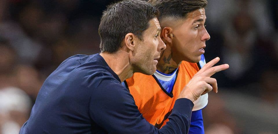 Xabi Alonso habla sobre el futuro de Enzo Fernández y Pedro Neto antes del cierre del mercado