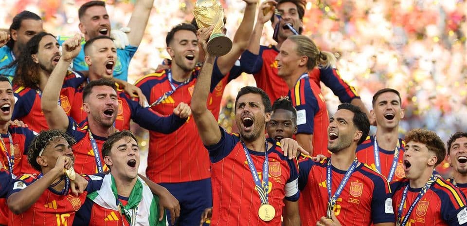 España establece un récord histórico de 38 partidos invictos tras vencer a Argentina en la final del Mundial 2026