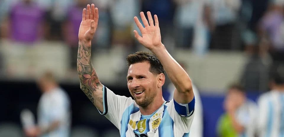 Messi amplía su ventaja en la Copa del Mundo con un gol decisivo en la fase de grupos