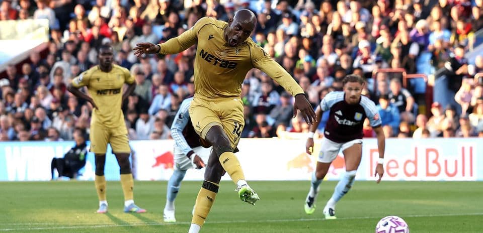 Aston Villa apunta a Jean-Philippe Mateta ante posible salida de Ollie Watkins a la liga saudí