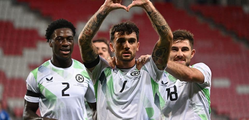 Irlanda vence a Israel 3-0 en la Liga de Naciones entre protestas políticas y ausencia de saludos