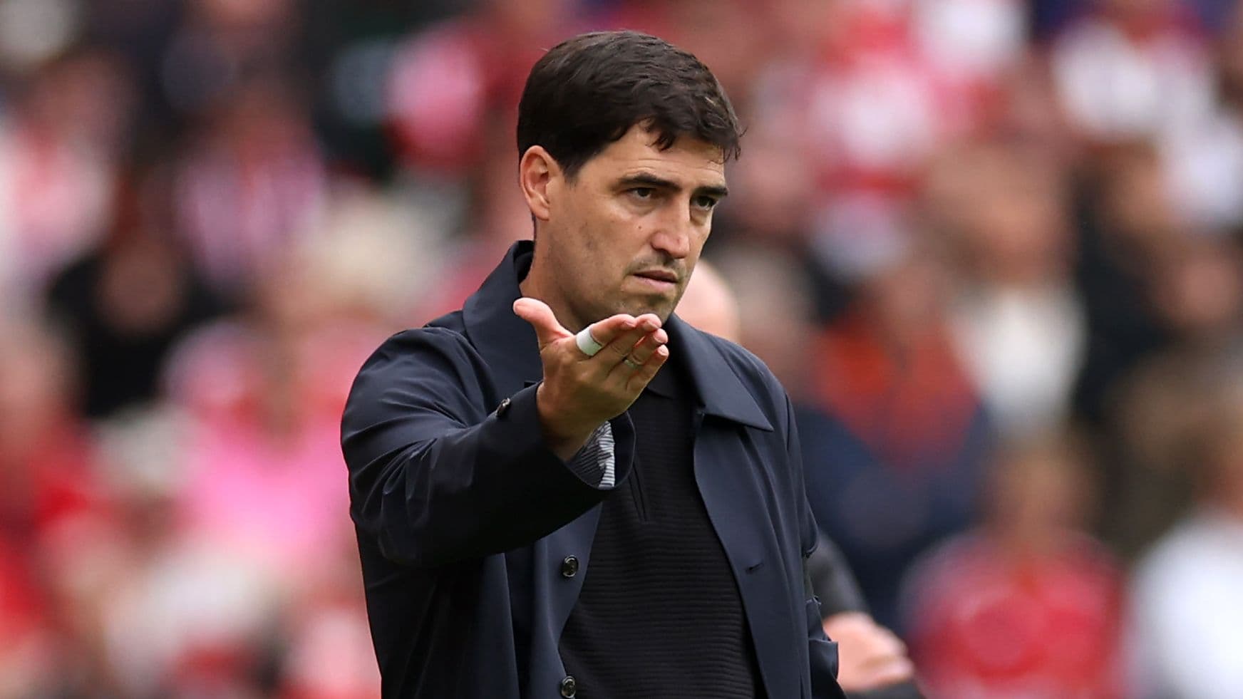 Andoni Iraola rediseña el ataque del Liverpool tras la era Mohamed Salah