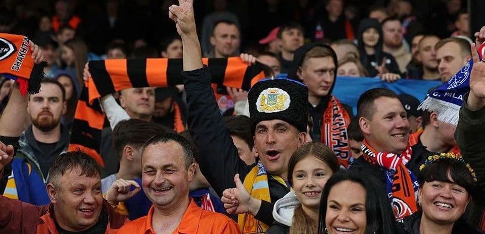 Ucranianos se unen para apoyar al Shakhtar en Londres
