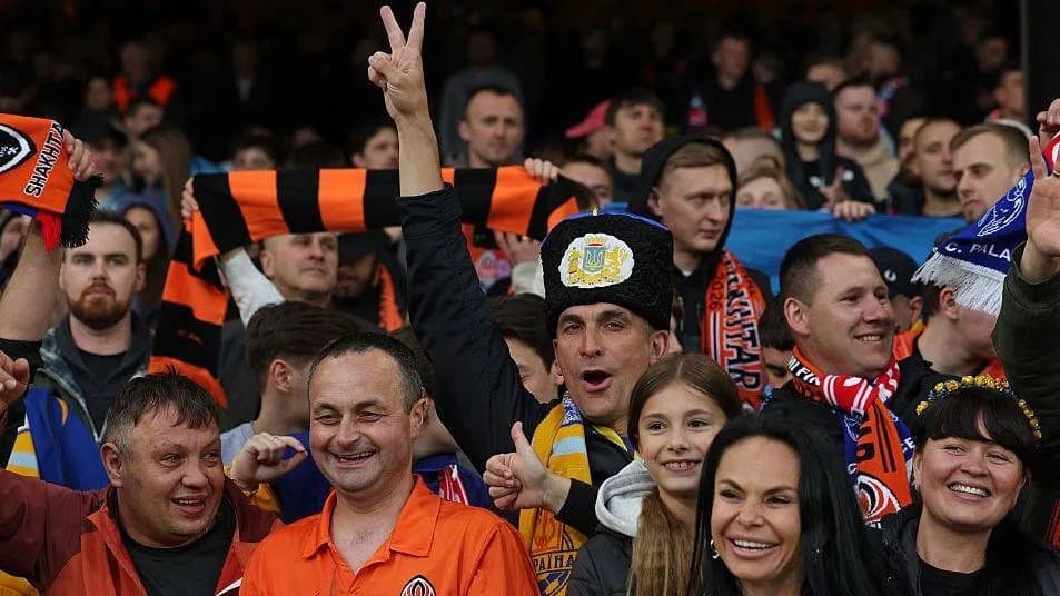 Ucranianos se unen para apoyar al Shakhtar en Londres