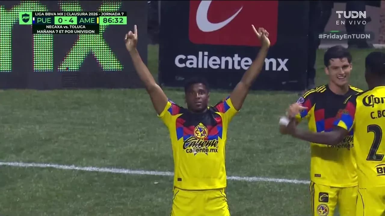 Jugadores de América celebrando un gol Jugadores de América celebrando un gol