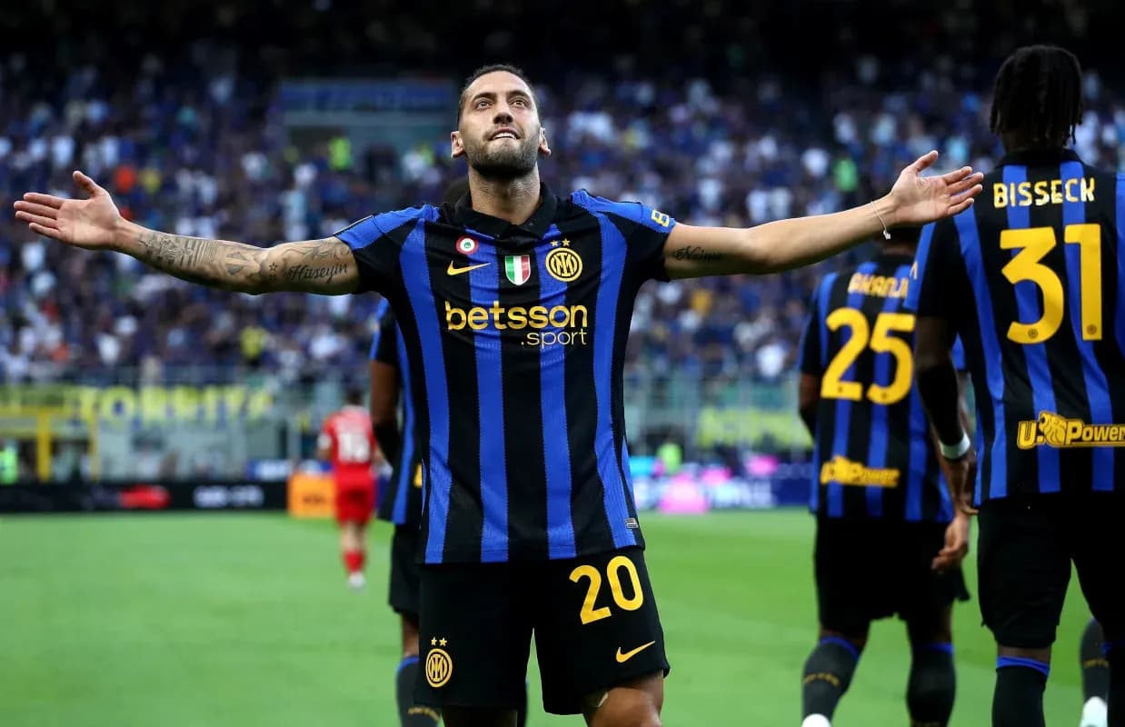 Jugador de Inter de Milán celebrando un gol Jugador de Inter de Milán celebrando un gol