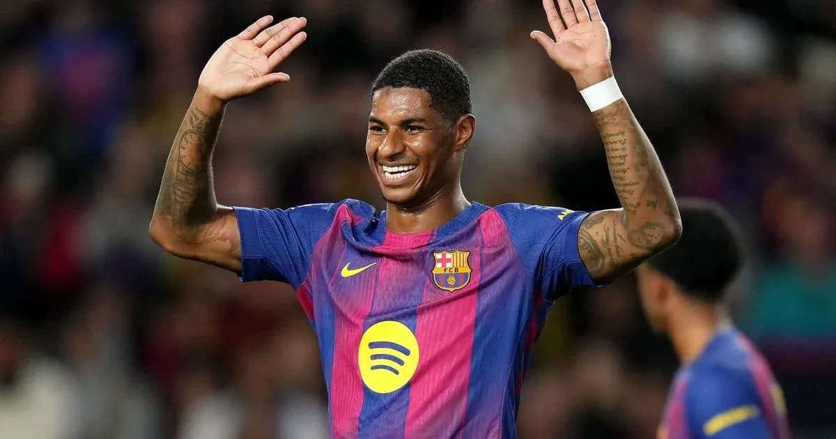 Jugador del Barcelona saludando a la afición Jugador del Barcelona saludando a la afición