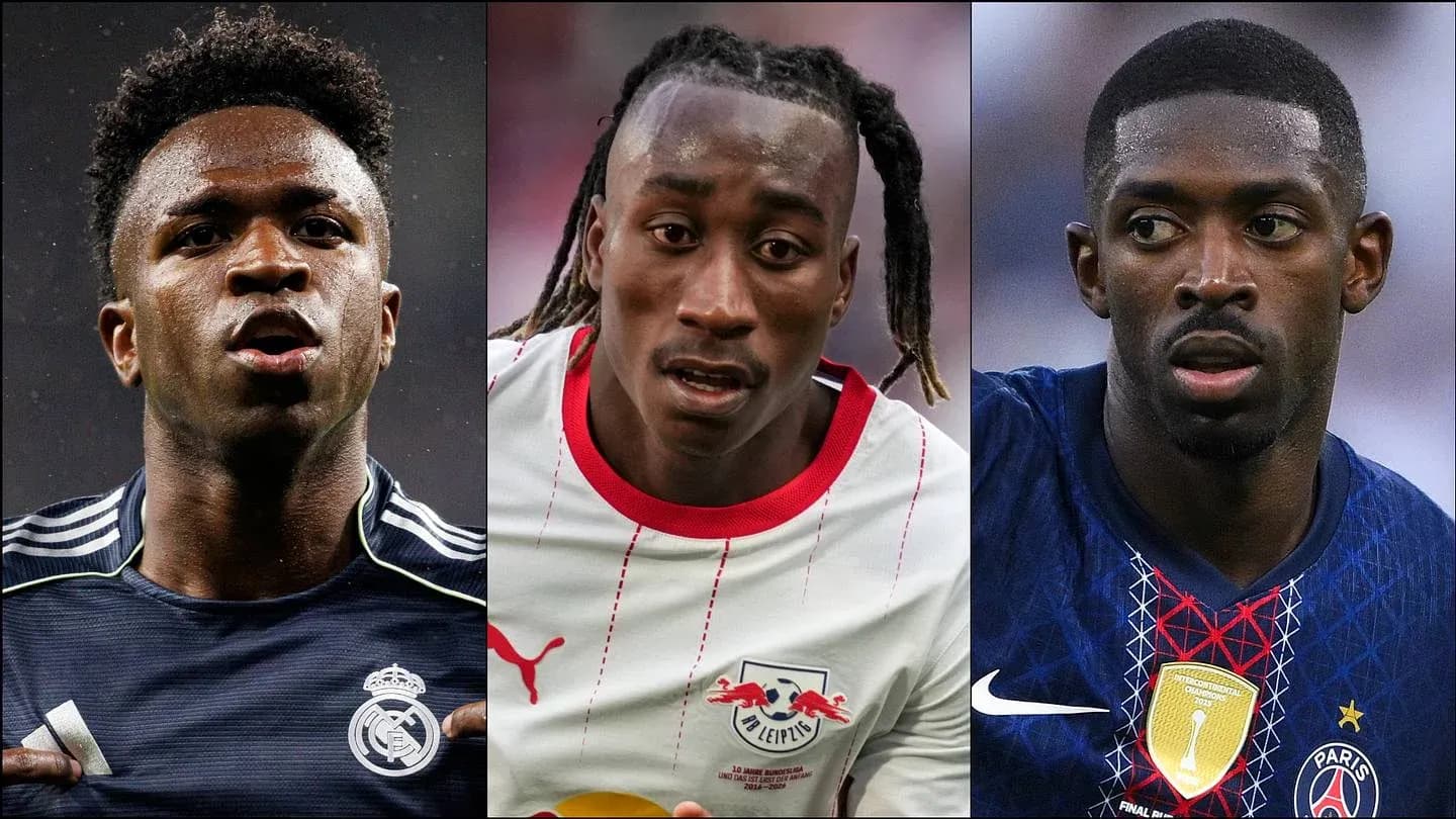 Tres jugadores de fútbol en acción durante partidos Tres jugadores de fútbol en acción durante partidos