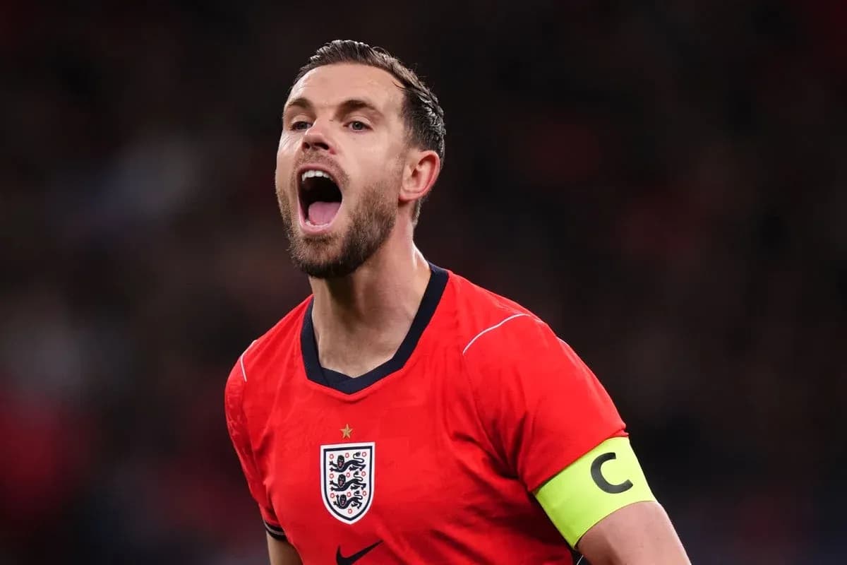 Jugador de Inglaterra gritando durante un partido Jugador de Inglaterra gritando durante un partido