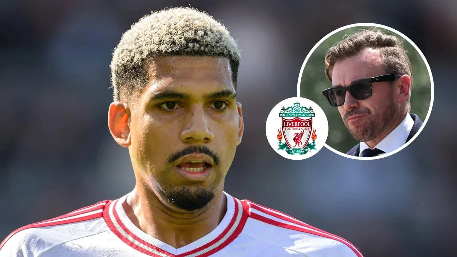 Jugador de fútbol con camiseta blanca y logo de Liverpool Jugador de fútbol con camiseta blanca y logo de Liverpool