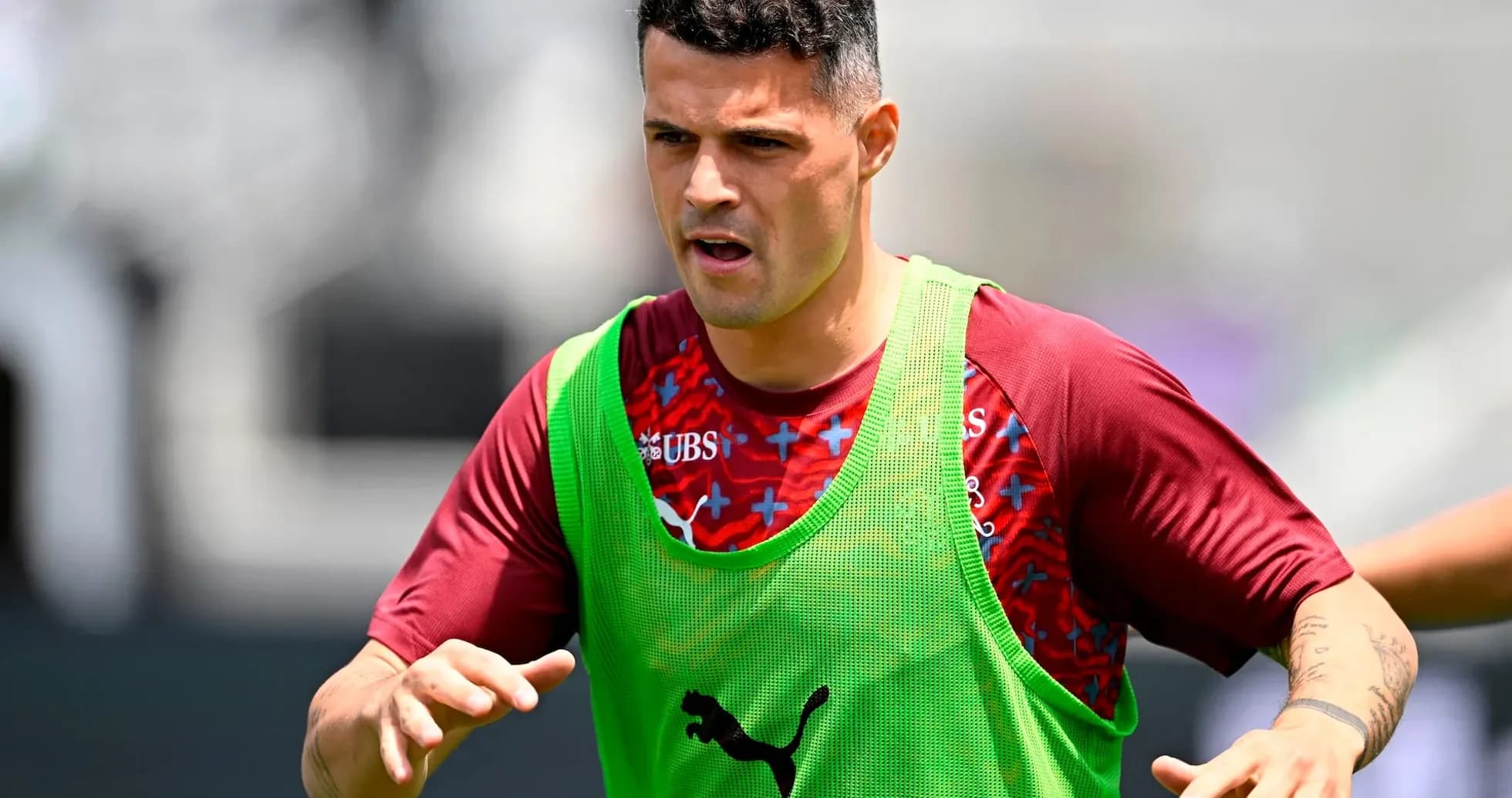 Jugador entrenando con camiseta de Suiza Jugador entrenando con camiseta de Suiza