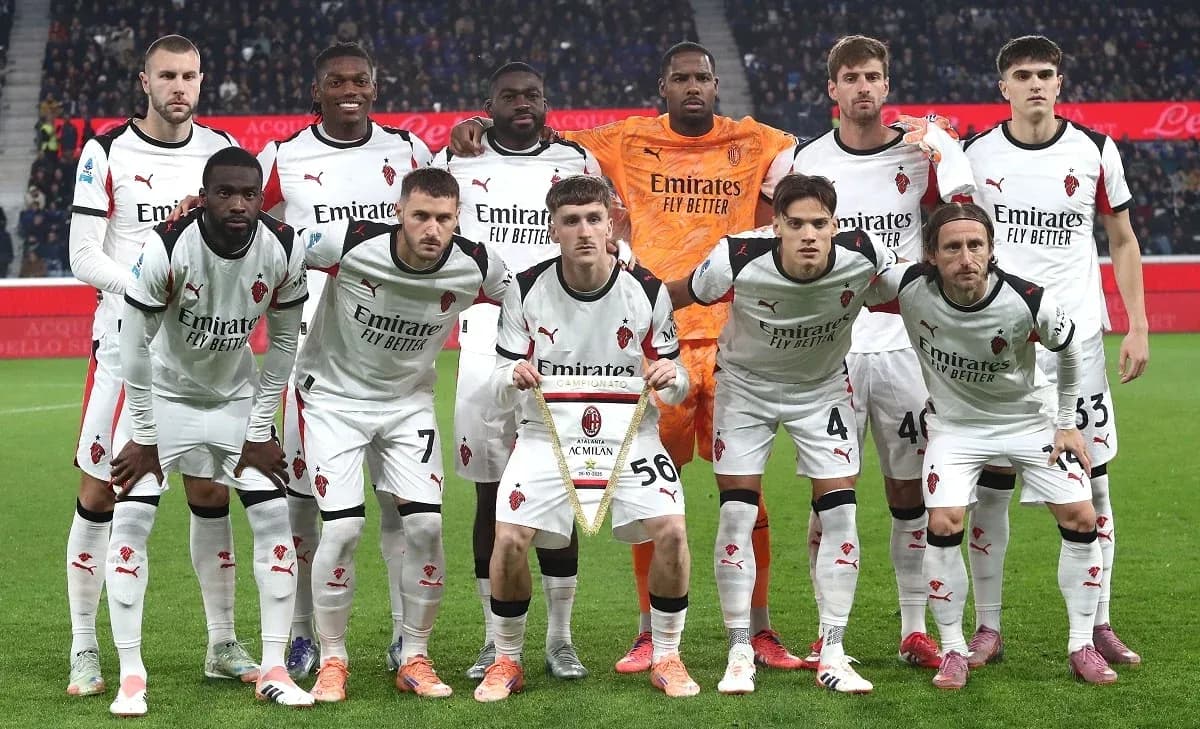 Equipo del AC Milan posando para la foto Equipo del AC Milan posando para la foto