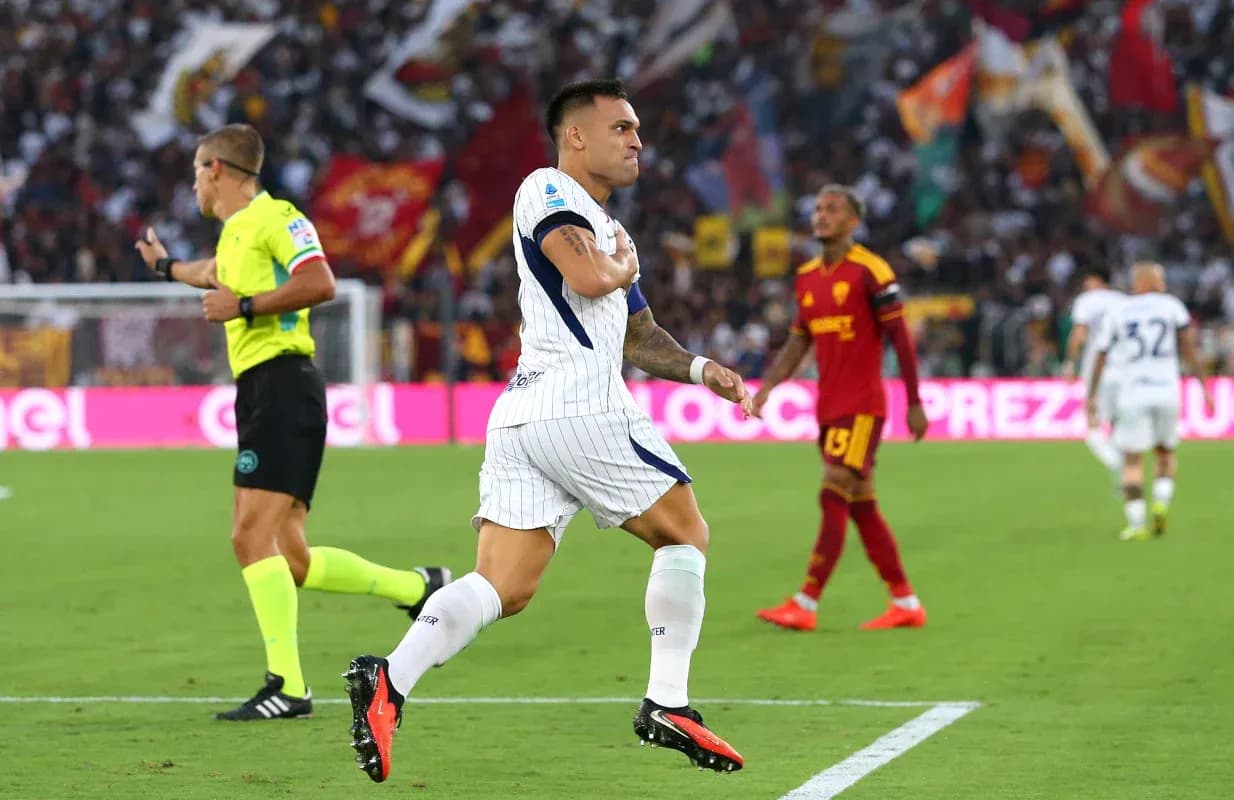 Lautaro Martínez celebrando un gol durante el partido Lautaro Martínez celebrando un gol durante el partido