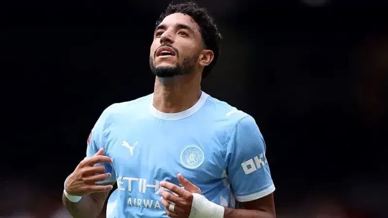 Jugador de Manchester City celebrando un gol Jugador de Manchester City celebrando un gol