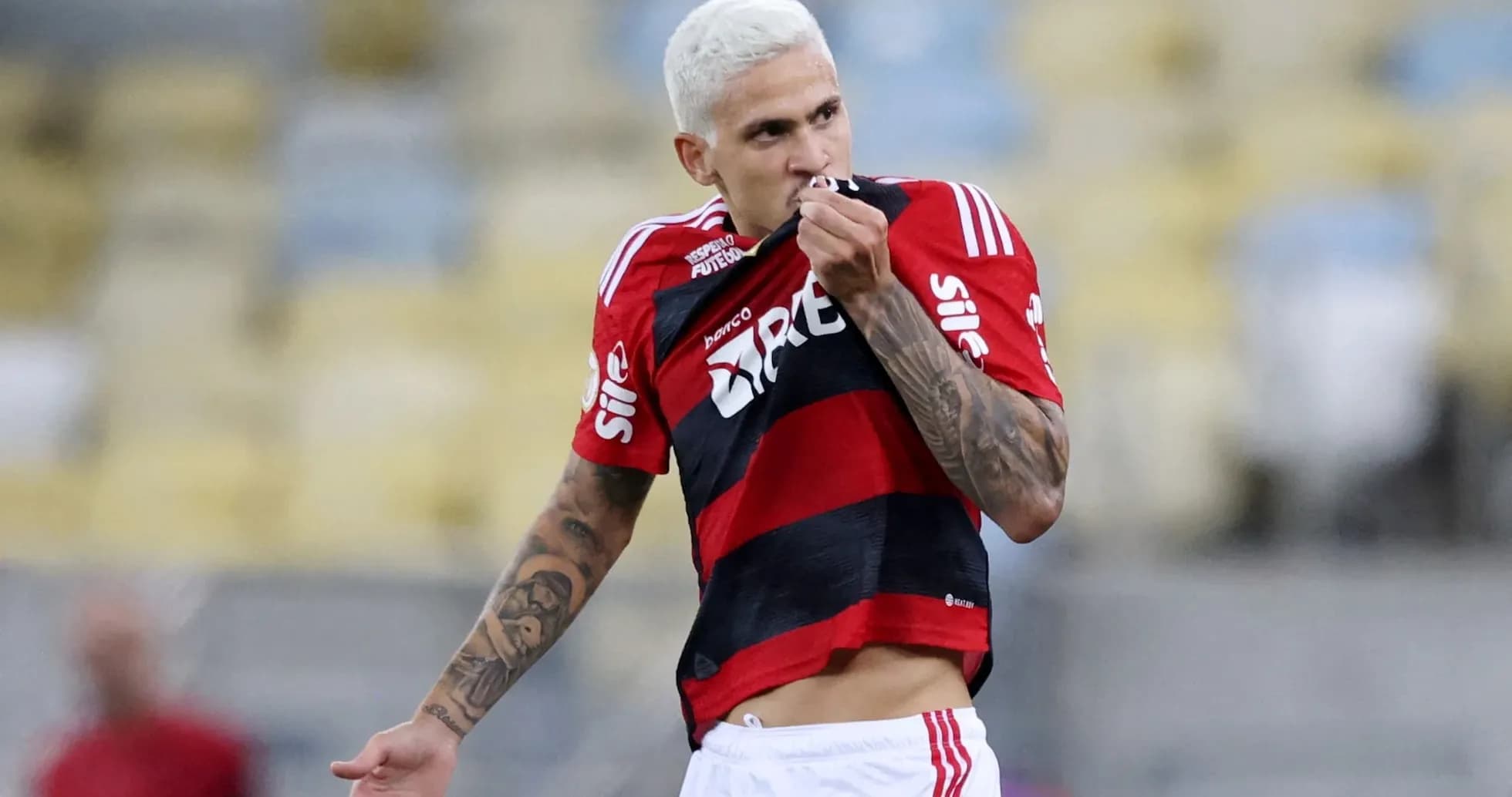 Jugador de Flamengo celebrando en el partido Jugador de Flamengo celebrando en el partido