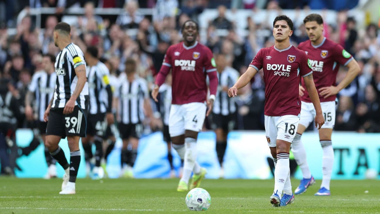 Jugadores de Newcastle y West Ham en partido Jugadores de Newcastle y West Ham en partido