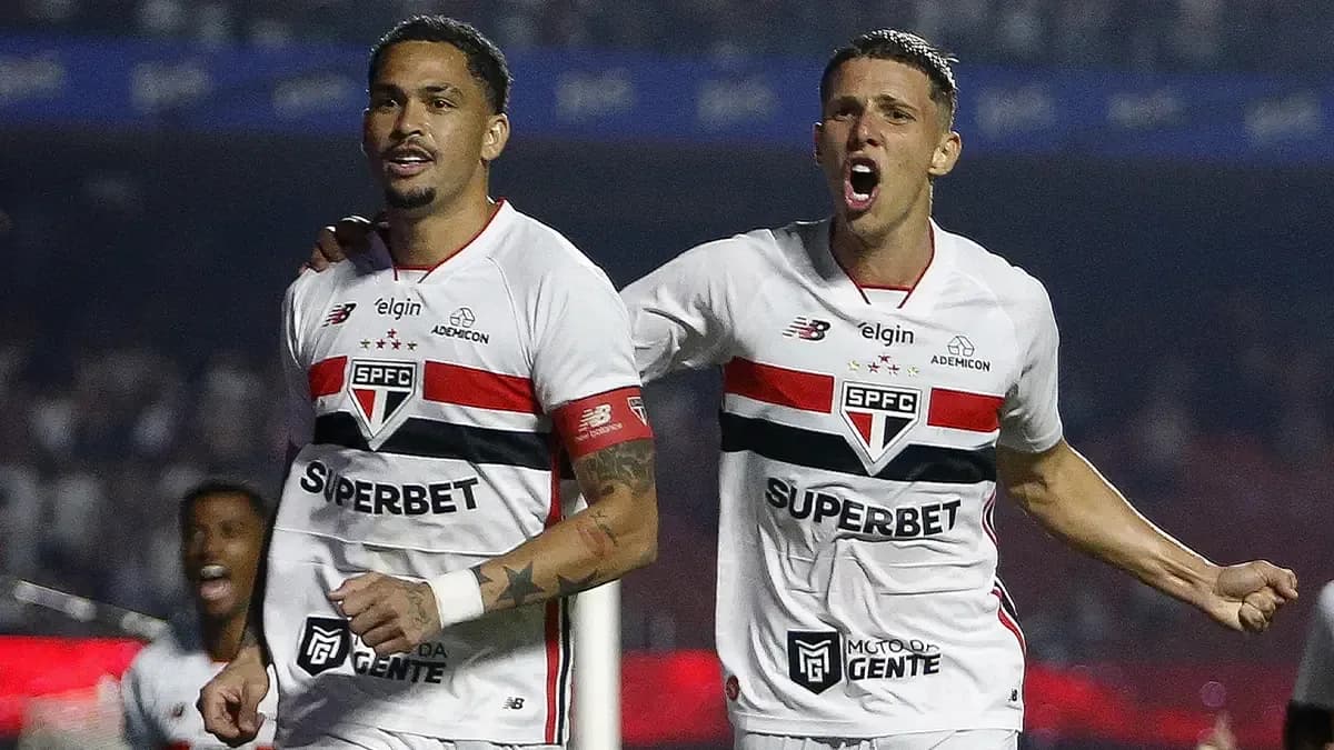 Jugadores de Sao Paulo celebrando un gol Jugadores de Sao Paulo celebrando un gol