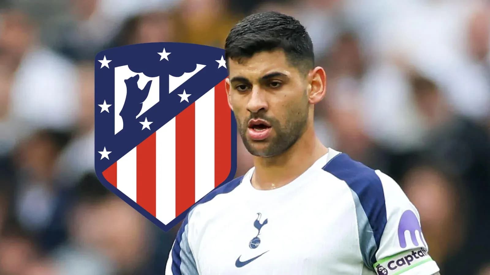 Jugador de Tottenham con escudo del Atlético de Madrid Jugador de Tottenham con escudo del Atlético de Madrid